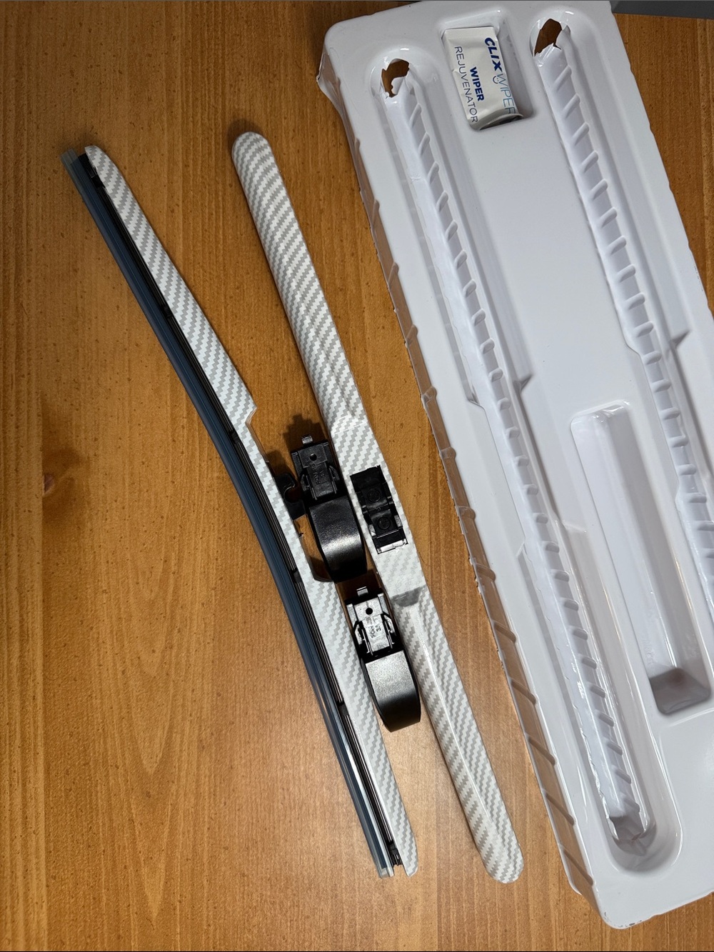 Clix Wipers for Jeep Wrangler - Picture 4 of 5